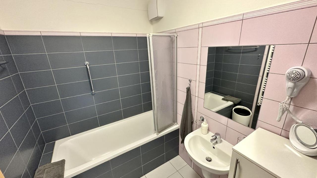 Ubytování Třeboň - apartmány Rožmberk, Svět a Baštýř Exteriér fotografie